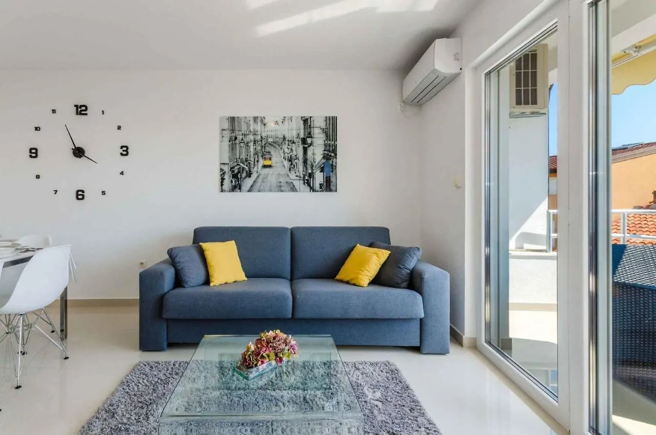 Apartment in Crikvenica 39077