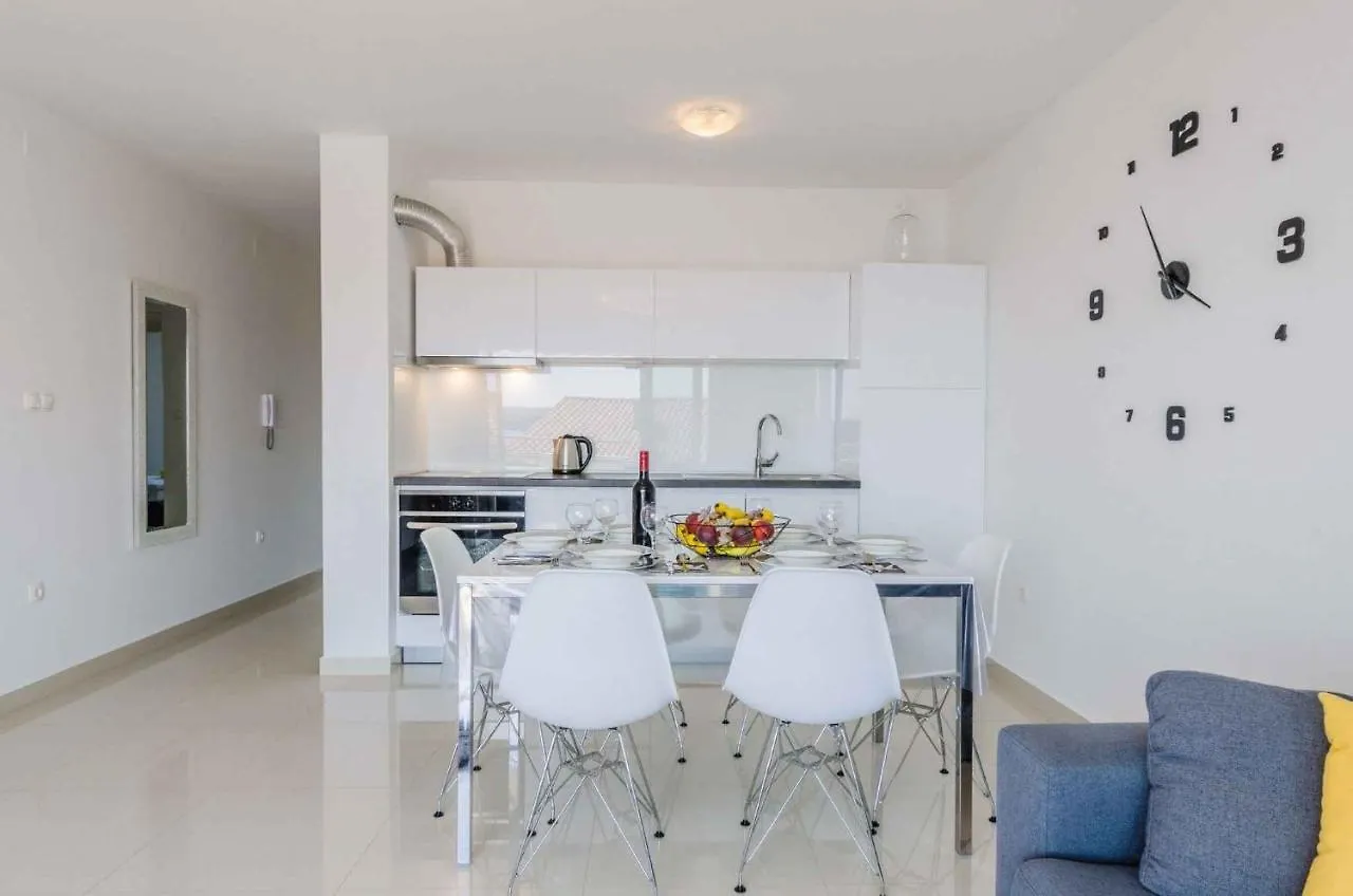 Apartment in Crikvenica 39077