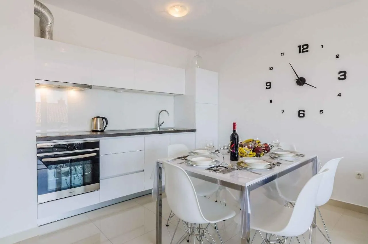 Apartment in Crikvenica 39077